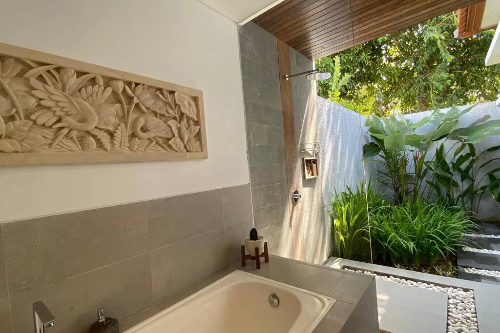 Nau Nusa Villa Batununggul Exterior foto